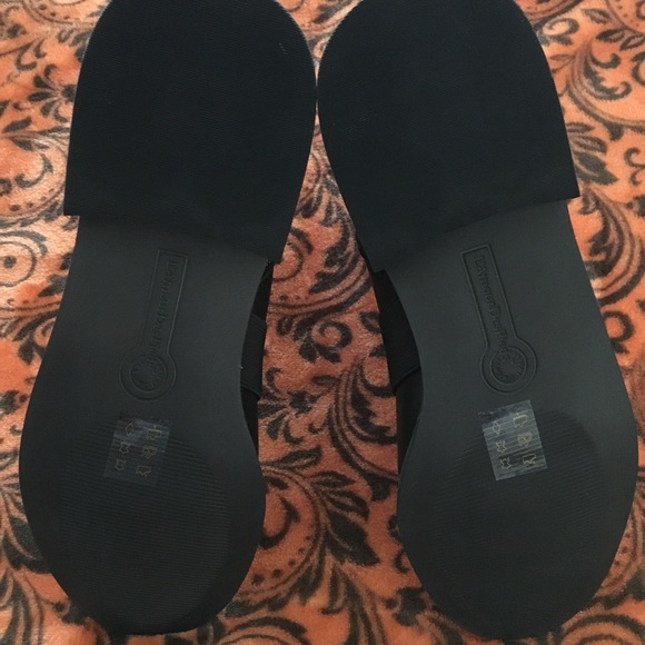 Black leather bootie - Picture 2 of 9